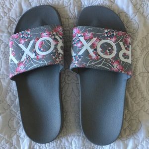 Roxy Women’s Slides Size 8